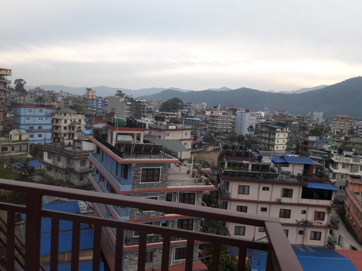Beli Guest House ポカラ エクステリア 写真