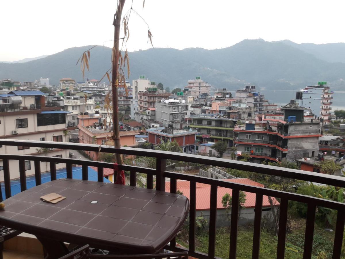Beli Guest House ポカラ エクステリア 写真
