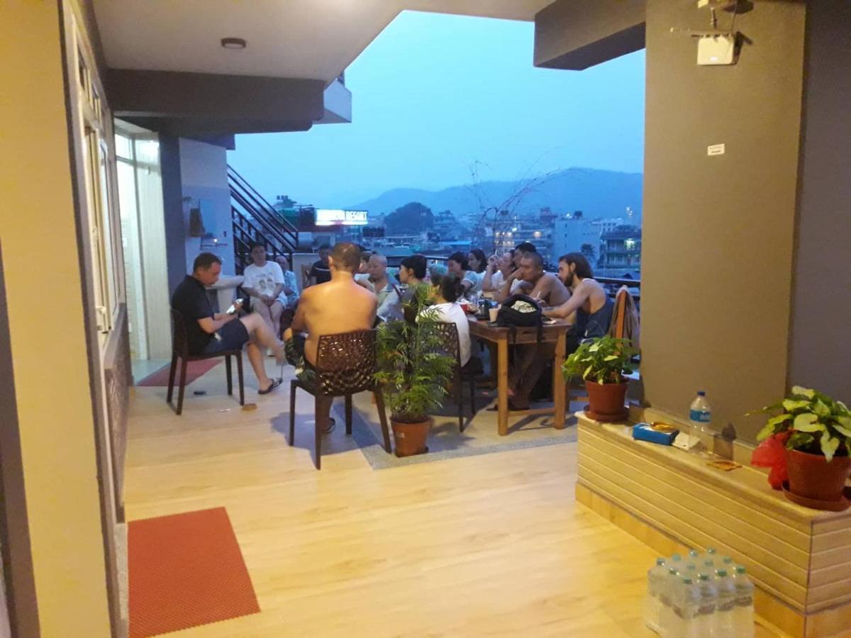 Beli Guest House ポカラ エクステリア 写真