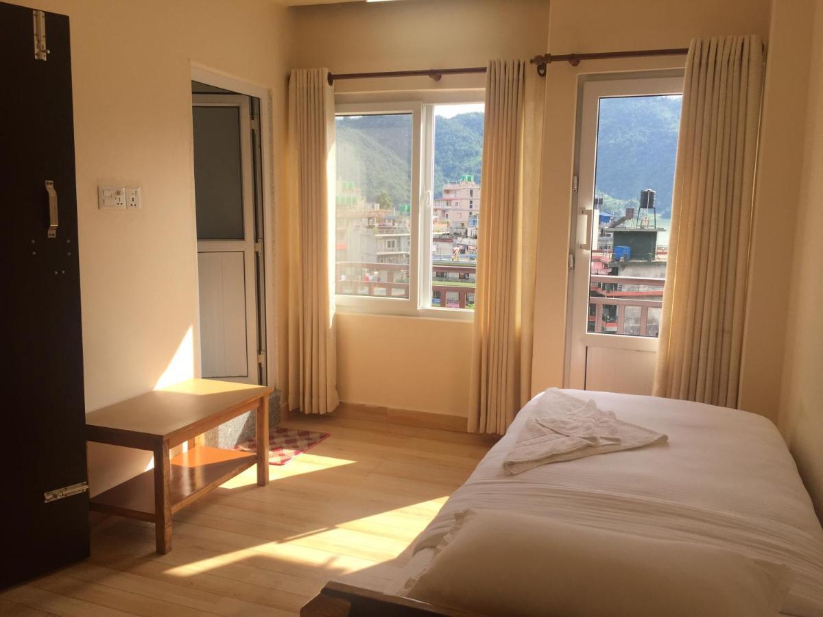 Beli Guest House ポカラ エクステリア 写真