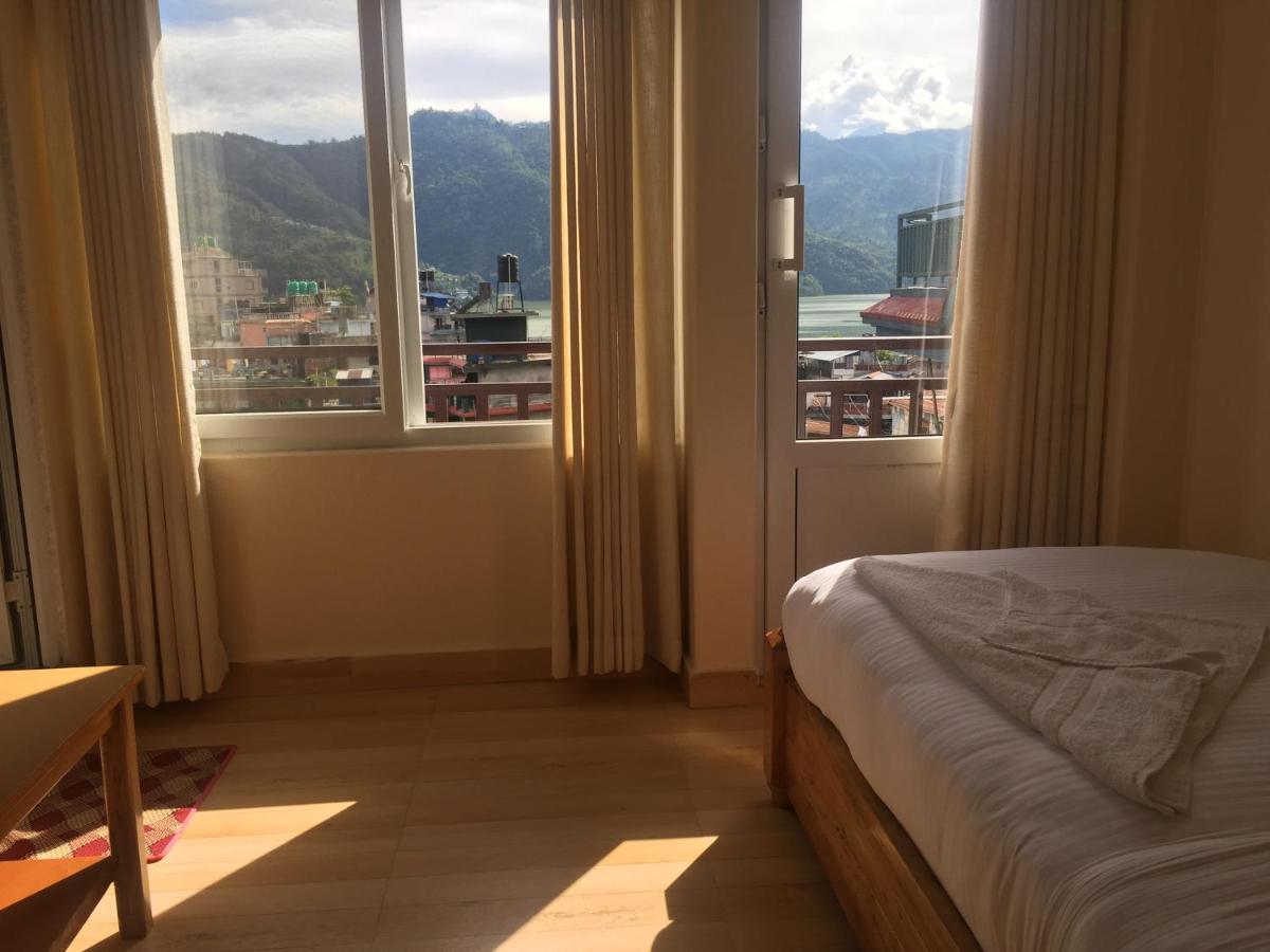 Beli Guest House ポカラ エクステリア 写真