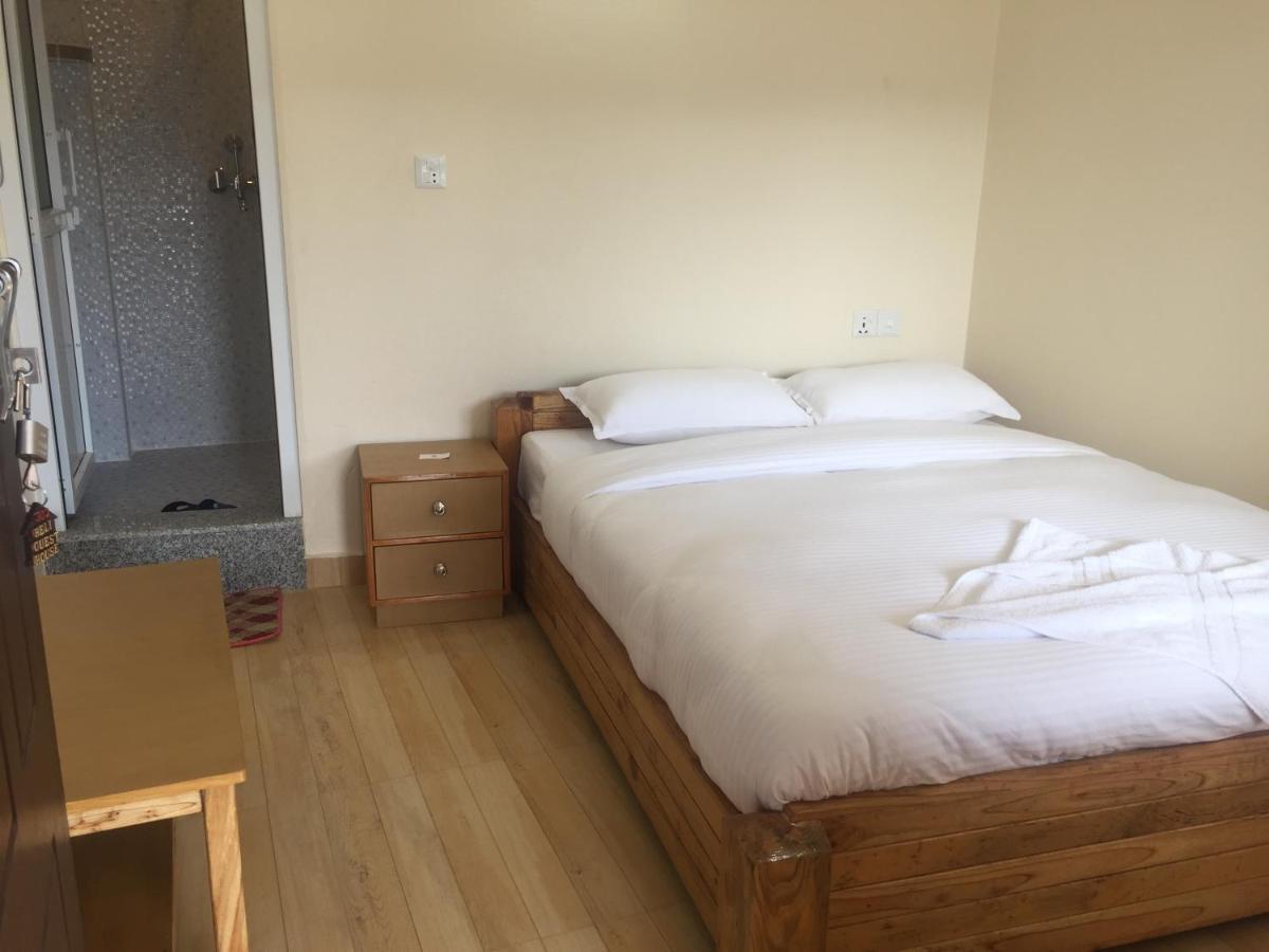 Beli Guest House ポカラ エクステリア 写真