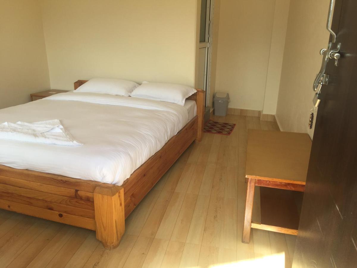 Beli Guest House ポカラ エクステリア 写真