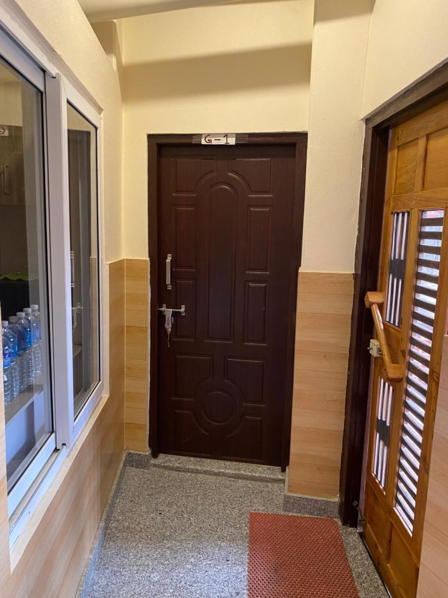 Beli Guest House ポカラ エクステリア 写真
